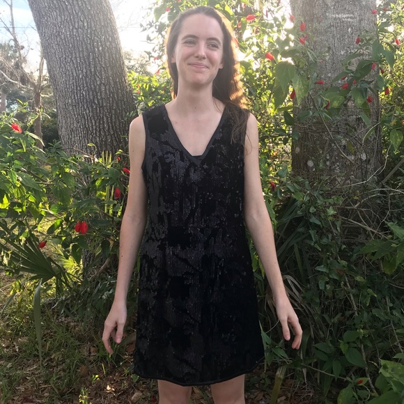 Romeo + Juliet Sequin Dress - Picture 4 of 8